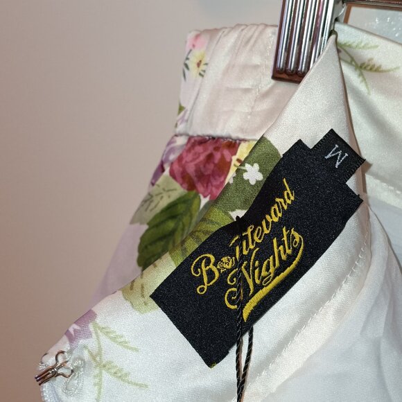 Elderflower 1950s Floral Swing Skirt, XL, NWT - Picture 8 of 11